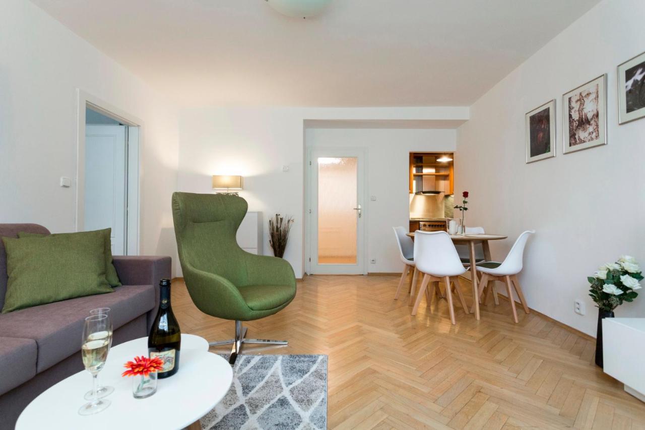Prague Days - Modern Apartment - New Town Екстер'єр фото