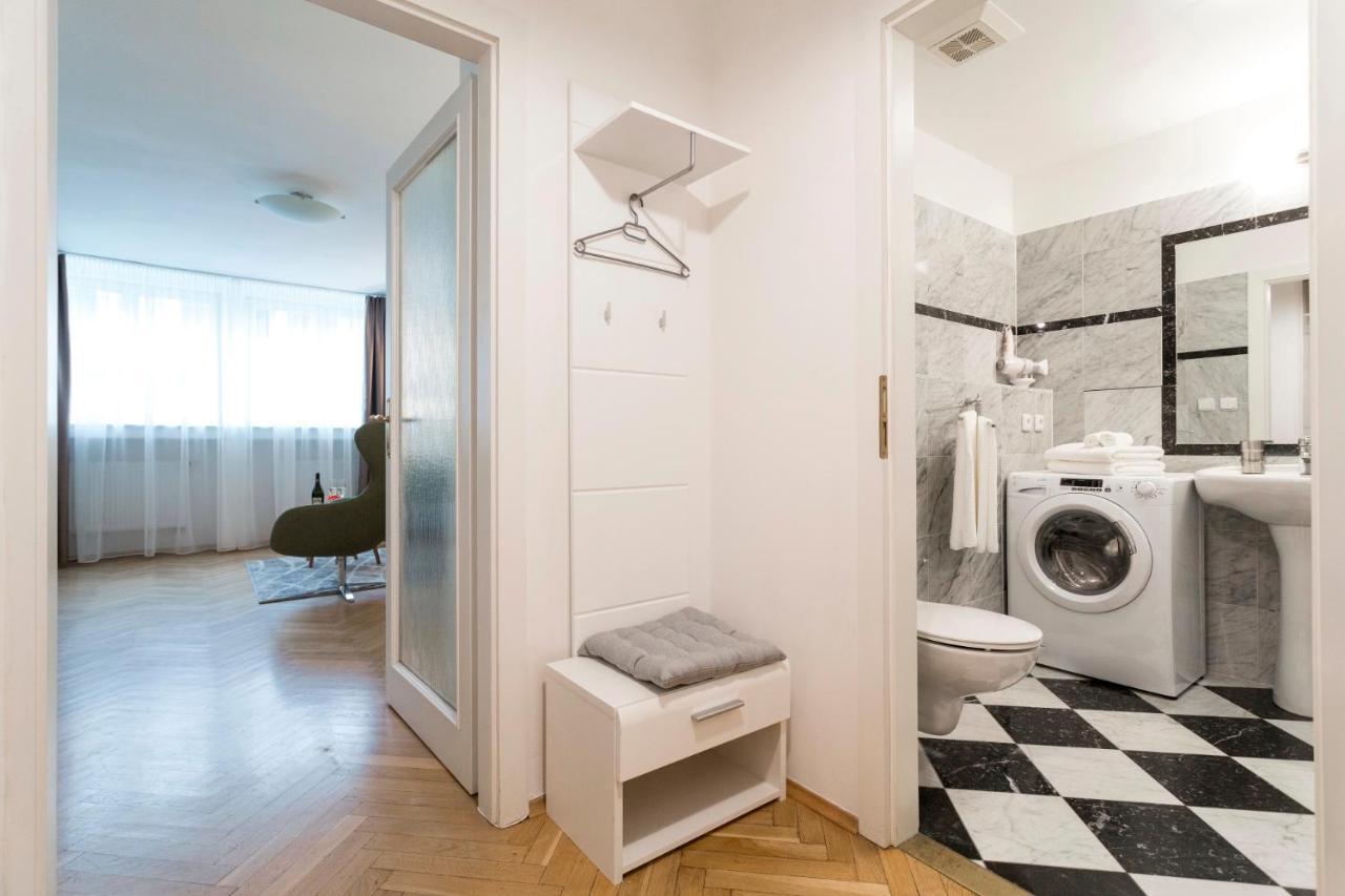Prague Days - Modern Apartment - New Town Екстер'єр фото